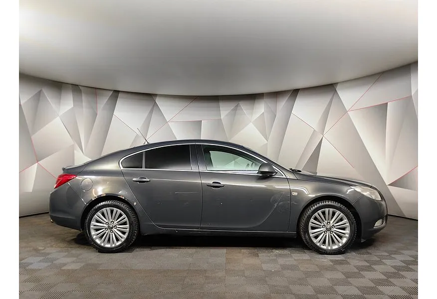 Opel Insignia 2.0 Turbo AT (220 л.с.) Серый в АВИЛОН. Слайд №6