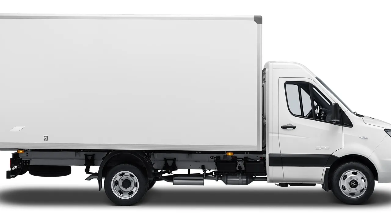 Sollers SF5 CAB 2.7D AT RWD DRW (150 л.с.) L4 3.5T Белый в АВИЛОН. Слайд №2