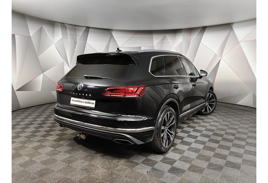 Volkswagen Touareg 2.0 TSI Tiptronic 4Motion (249 л.с.) Respect Черный в АВИЛОН. Слайд №2