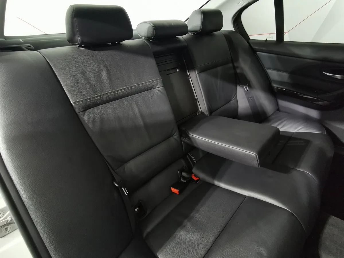 BMW 3 серия 320i AT (156 л.с.) Белый в АВИЛОН. Слайд №15