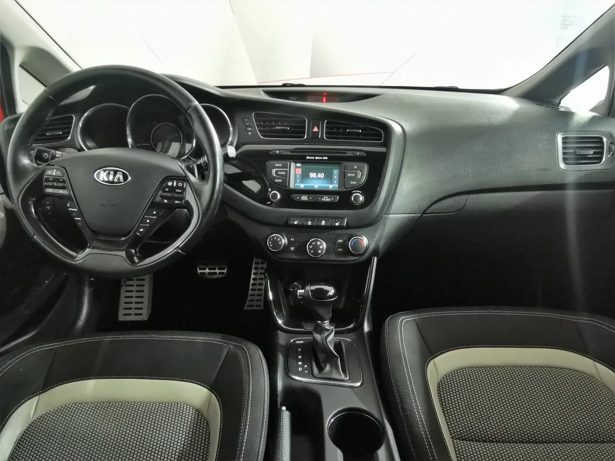 Kia Ceed 1.6 AT (129 л.с.) Luxe Красный в АВИЛОН. Слайд №13