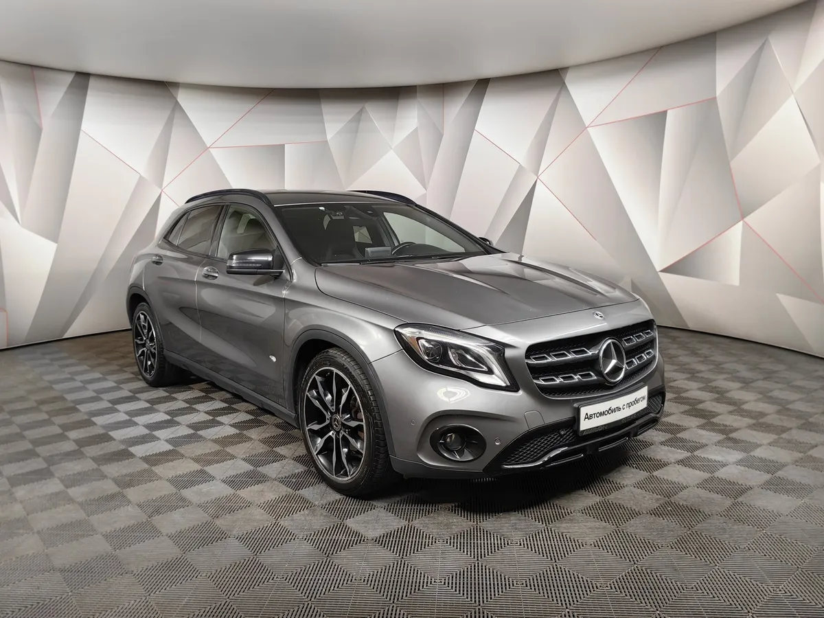 Mercedes-Benz GLA 200 7G-DCT (150 л.с.) Особая серия Серый в АВИЛОН. Слайд №3
