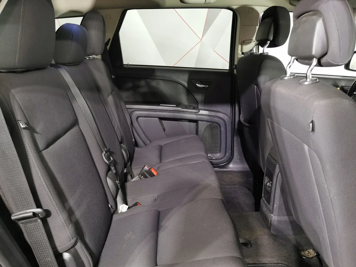 Dodge Journey 2.0 d AMT (140 л.с.) Черный в АВИЛОН. Слайд №14