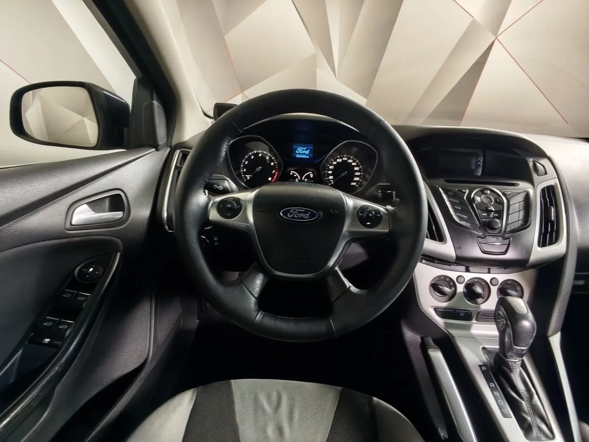 Ford Focus 1.6 Ti-VCT PowerShift (125 л.с.) Trend Черный в АВИЛОН. Слайд №20