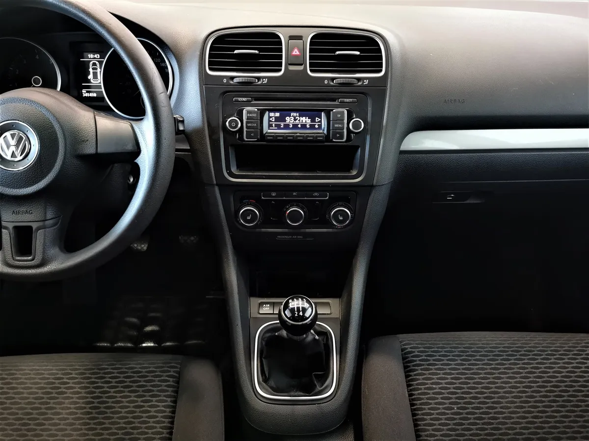 Volkswagen Golf 1.2 TSI MT (85 л.с.) Trendline Синий в АВИЛОН. Слайд №14