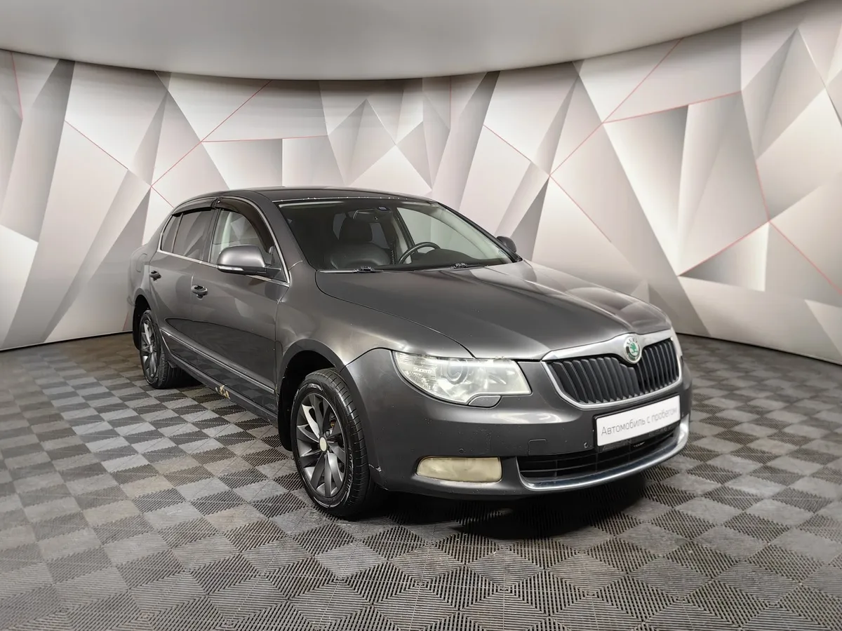 Skoda Superb 1.8 TSI DSG (152 л.с.) Коричневый в АВИЛОН. Слайд №3