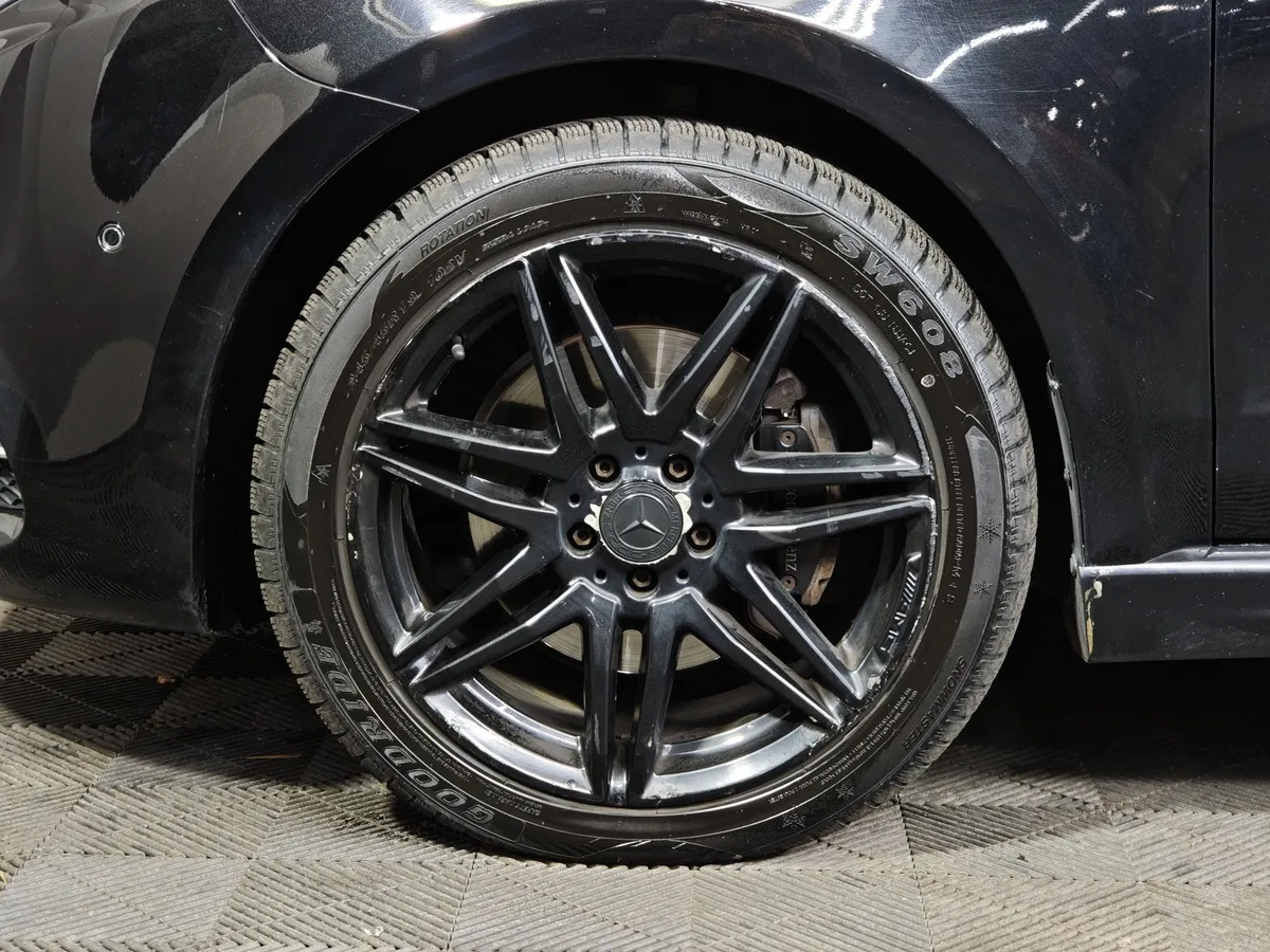 Mercedes-Benz V-Класс V 250 d AT L2 4x4 (190 л.с.) Exclusive Черный в АВИЛОН. Слайд №9
