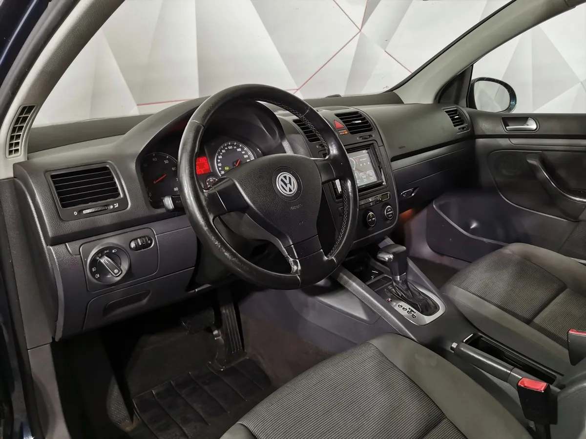 Volkswagen Golf 1.6 Tiptronic (102 л.с.) Серый в АВИЛОН. Слайд №17