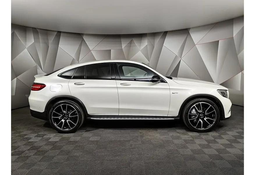 Mercedes-Benz GLC Купе 43 AMG 9G-TRONIC 4MATIC (367 л.с.) Особая серия Белый в АВИЛОН. Слайд №6