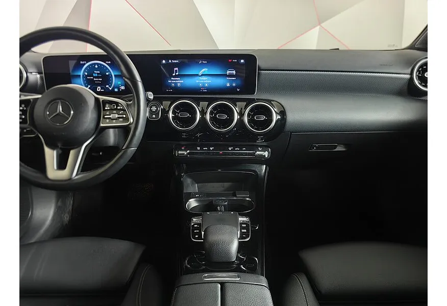 Mercedes-Benz A-Класс A 200 7G-DCT (150 л.с.) Progressive Белый в АВИЛОН. Слайд №14