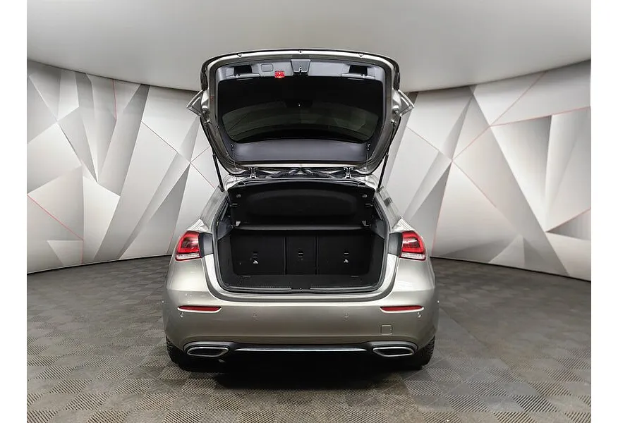 Mercedes-Benz A-Класс A 200 7G-DCT (150 л.с.) Progressive Серебристый в АВИЛОН. Слайд №12