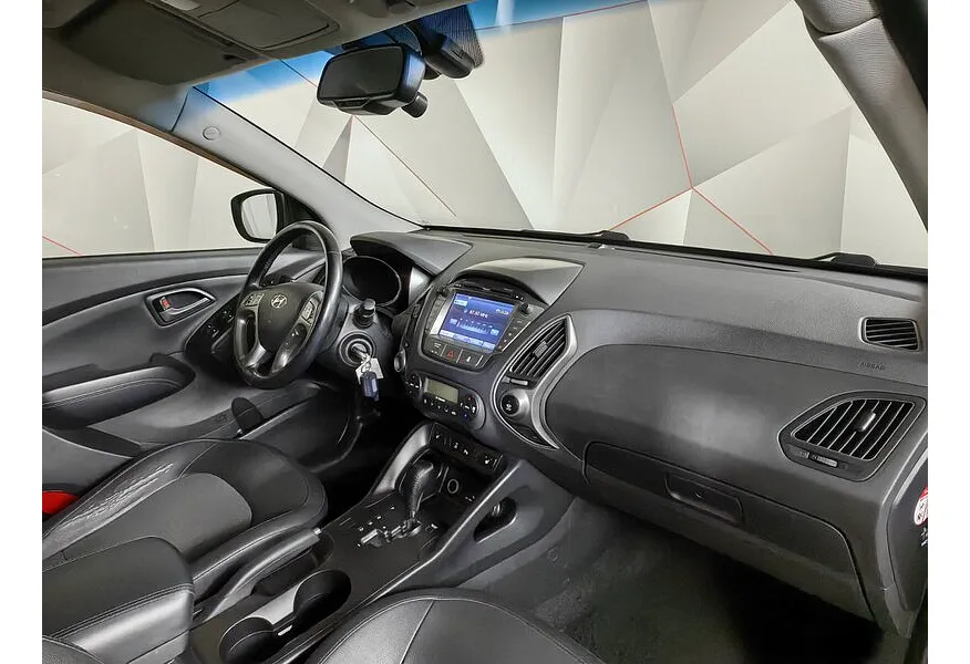 Hyundai ix35 2.0 AT 4WD (150 л.с.) Travel Коричневый в АВИЛОН. Слайд №13