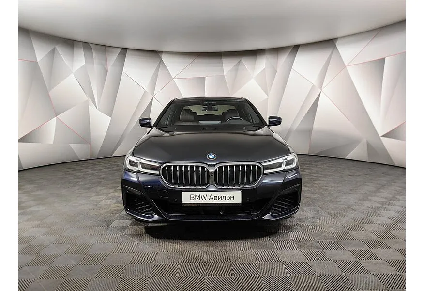 BMW 5 серия 530d xDrive Steptronic (249 л.с.) M Sport Plus Черный в АВИЛОН. Слайд №3