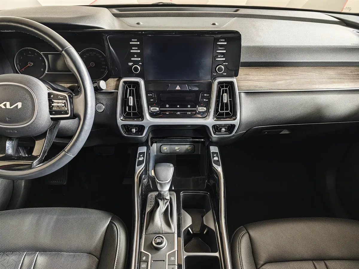 Kia Sorento 2.5 MPI 4WD AT (180 л.с.) Premium Красный в АВИЛОН. Слайд №15