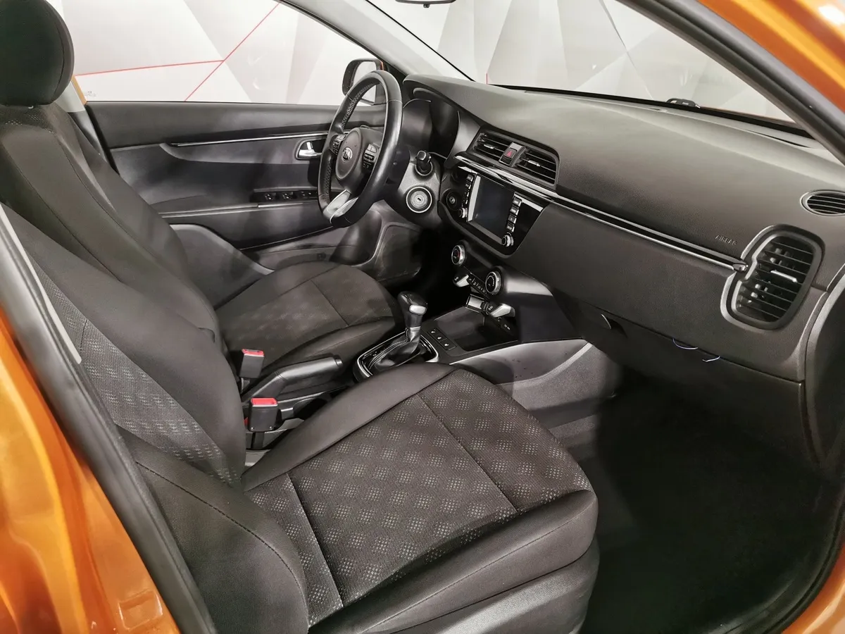 Kia Rio 1.6 AT (123 л.с.) Оранжевый в АВИЛОН. Слайд №12
