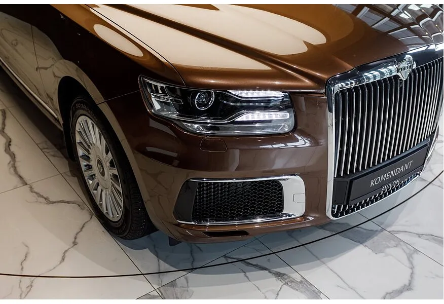 AURUS Komendant 4.4 AWD AT (598 л.с.) Оранжевый в АВИЛОН. Слайд №17