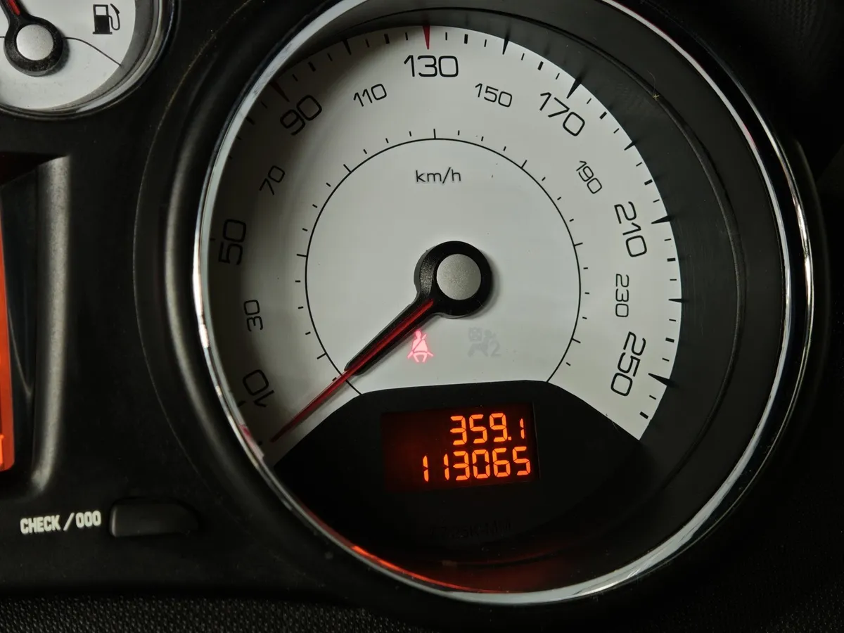Peugeot 408 1.6 VTi AT (120 л.с.) Серый в АВИЛОН. Слайд №17