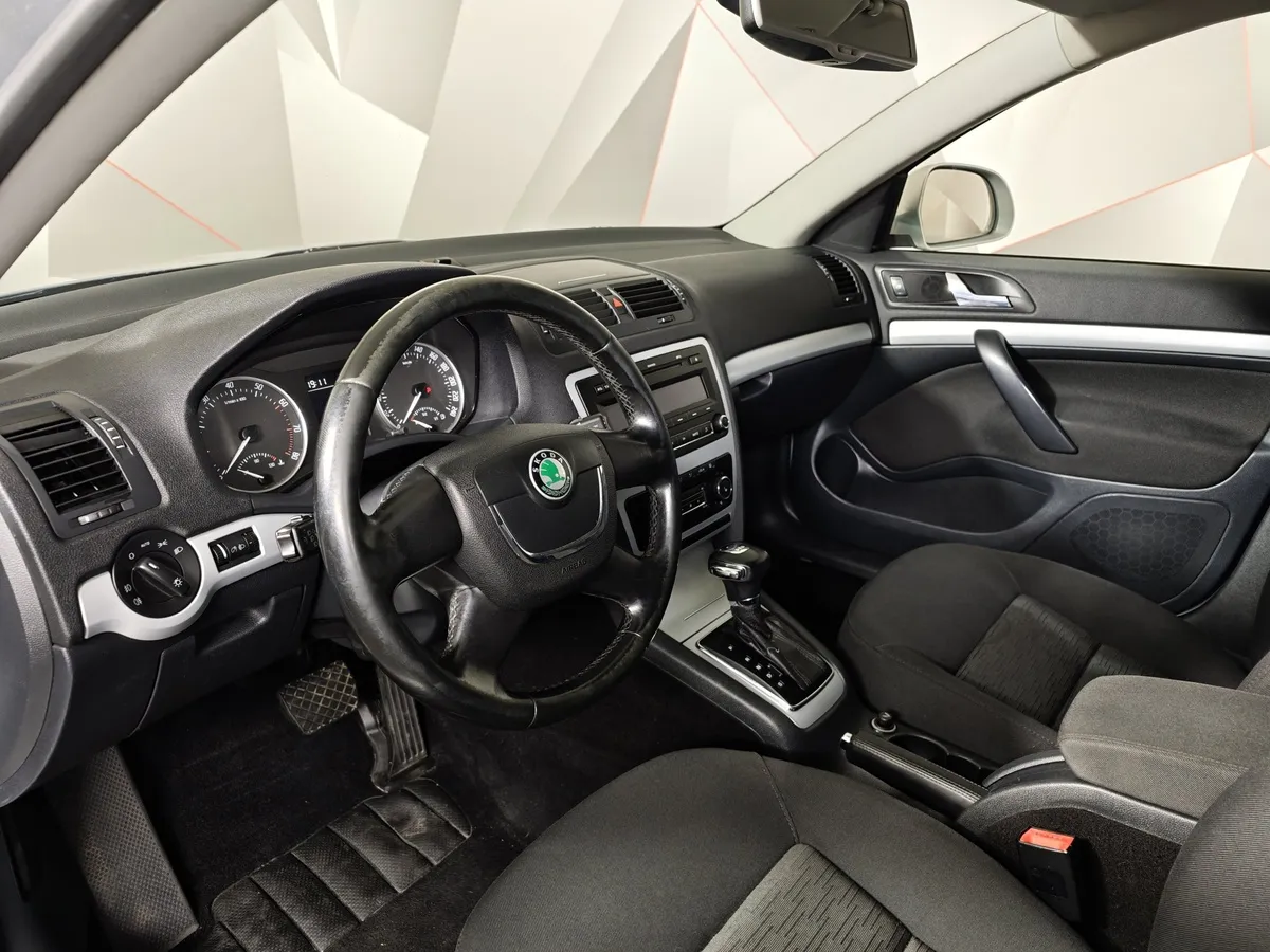 Skoda Octavia 1.8 TSI AT (152 л.с.) Серебристый в АВИЛОН. Слайд №19