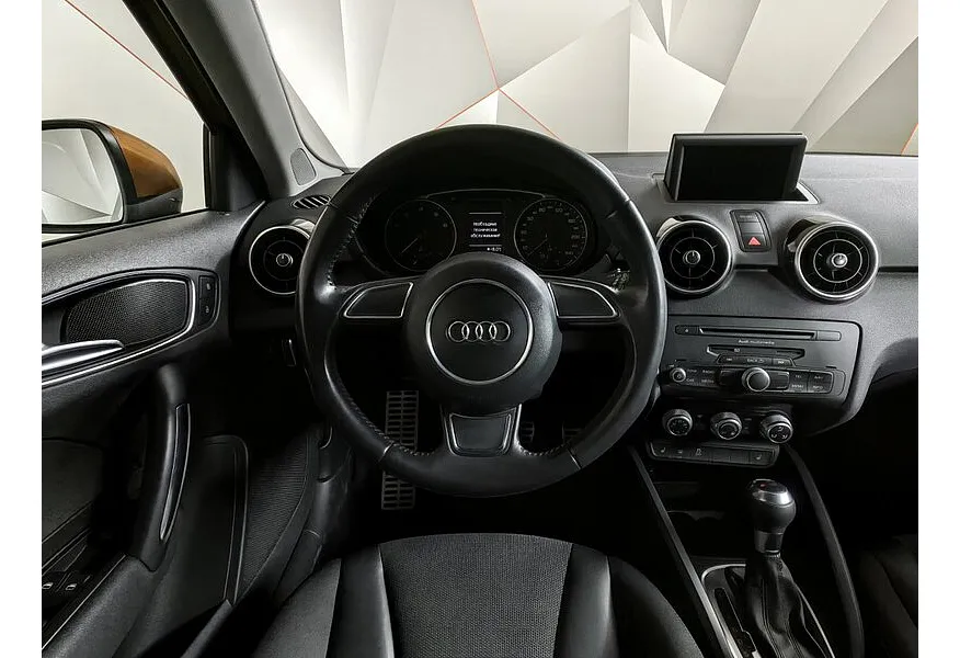 Audi A1 1.4 TFSI S-tronic (122 л.с.) Оранжевый в АВИЛОН. Слайд №18 Audi A1 1.4 TFSI S-tronic (122 л.с.) Оранжевый в АВИЛОН. Слайд №18