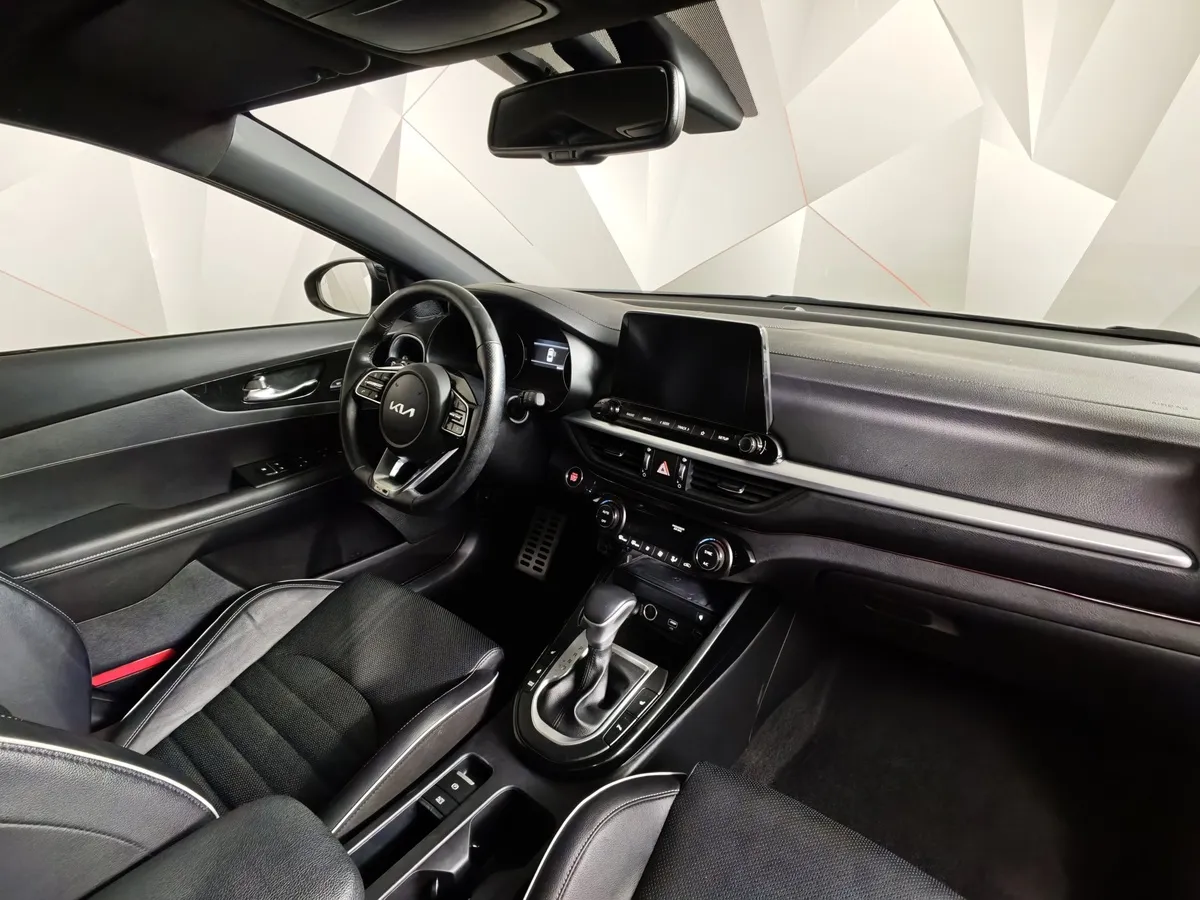 Kia Cerato 2.0 MPI AT (150 л.с.) GT Line Синий в АВИЛОН. Слайд №13