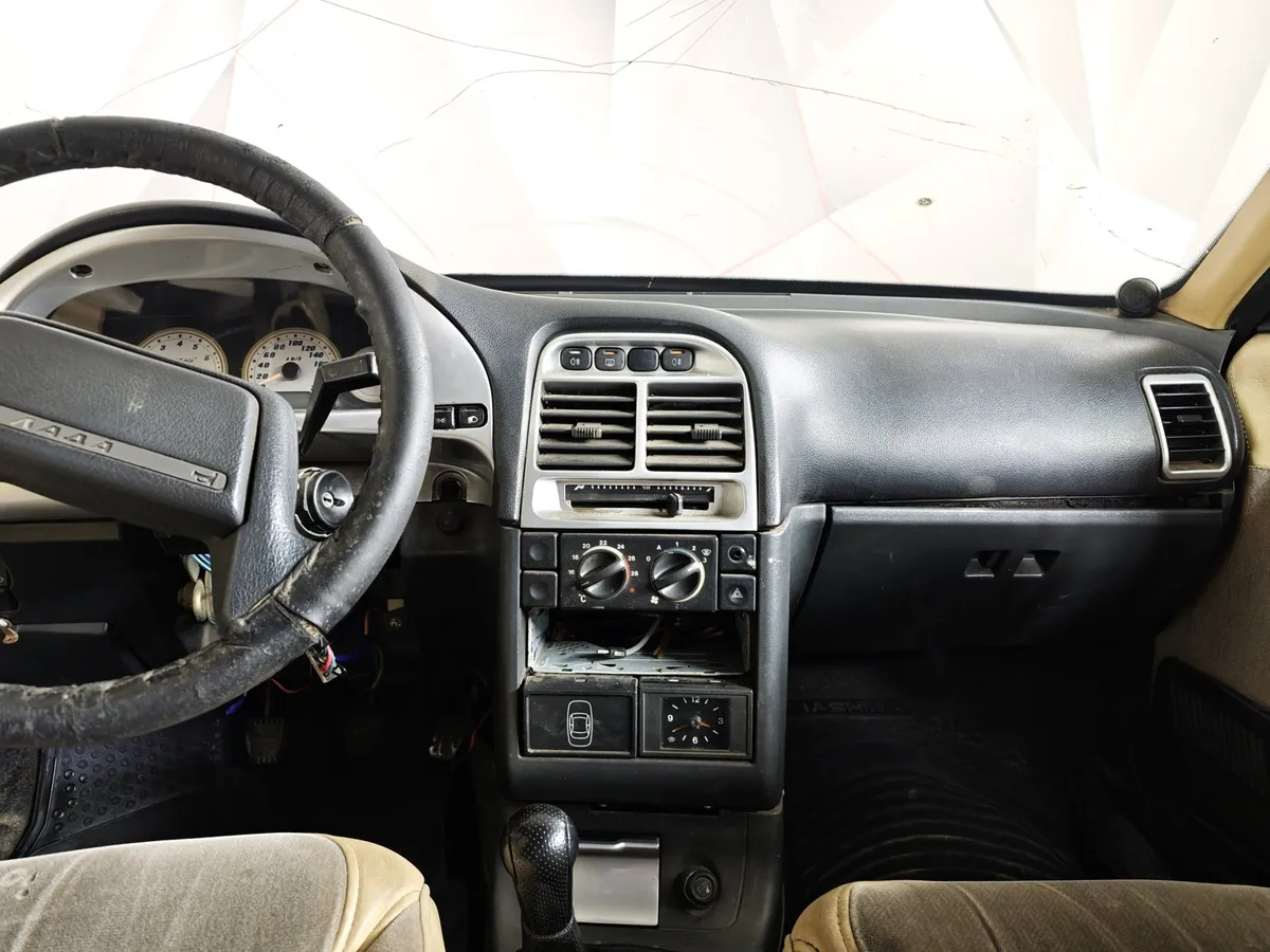 ВАЗ (Lada) 2110 21102 MT (79 л.с.) 21101-81 Серебристый в АВИЛОН. Слайд №11