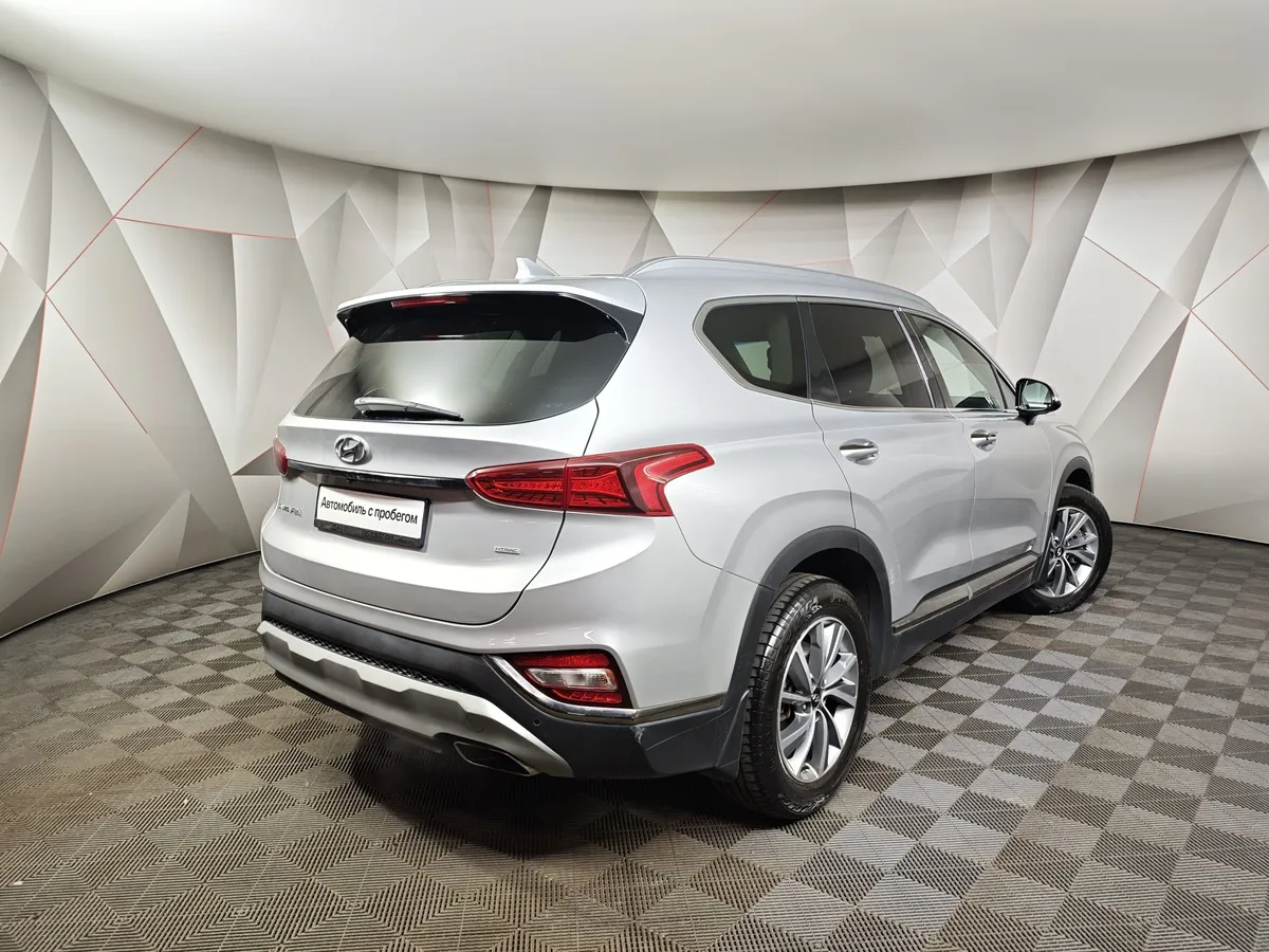 Hyundai Santa Fe 2.4 (188 л.с.) - 6AT Premier Серебристый в АВИЛОН. Слайд №2