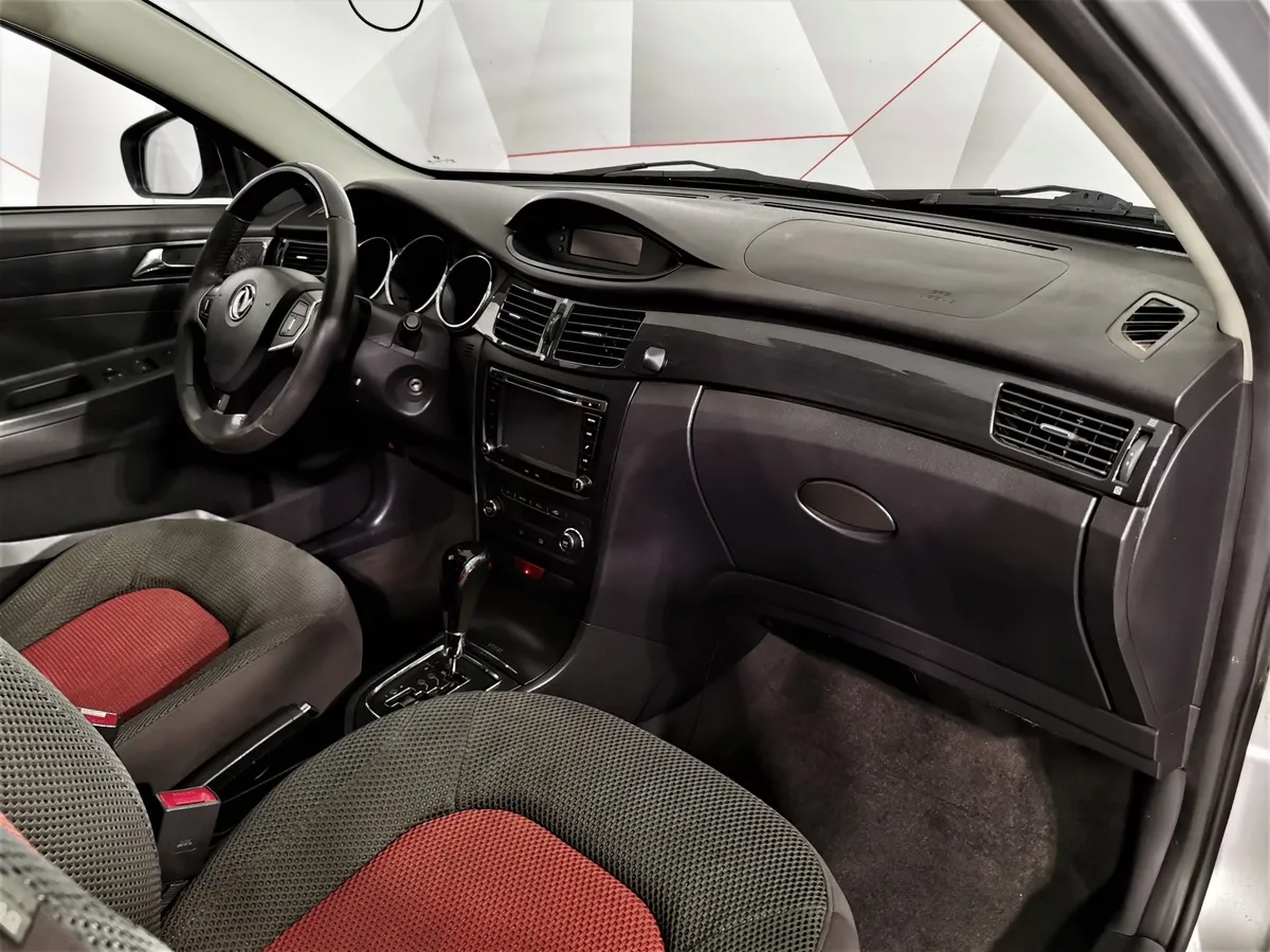 DongFeng H30 1.6 MT (117 л.с.) Comfort Серебристый в АВИЛОН. Слайд №11