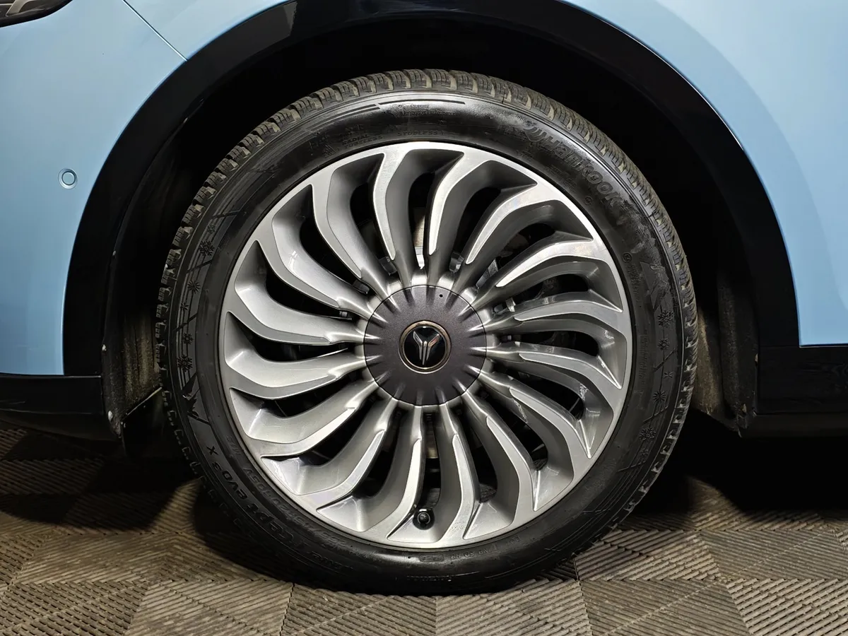 Voyah Free 1.5 AT AWD (694 л.с.) Синий в АВИЛОН. Слайд №9