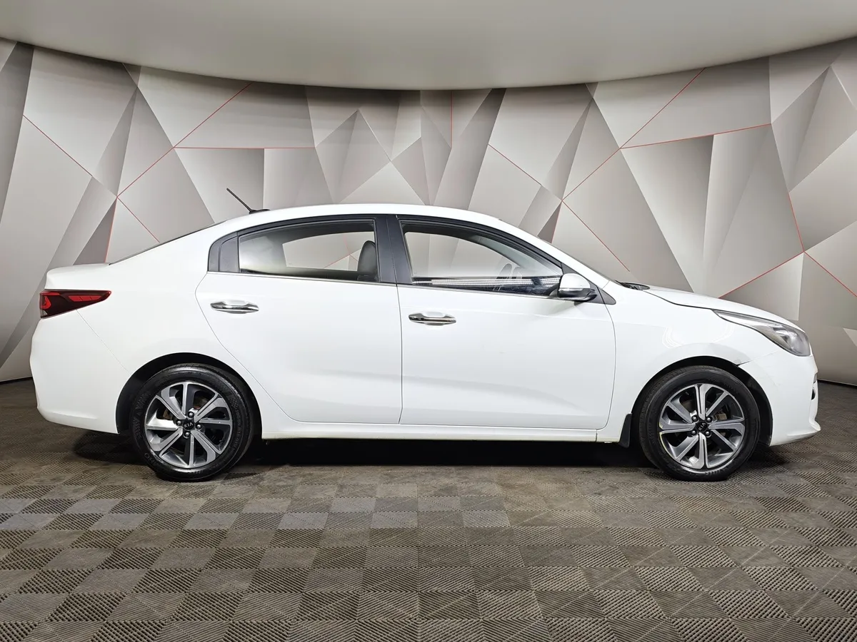 Kia Rio 1.6 AT (123 л.с.) Белый в АВИЛОН. Слайд №6