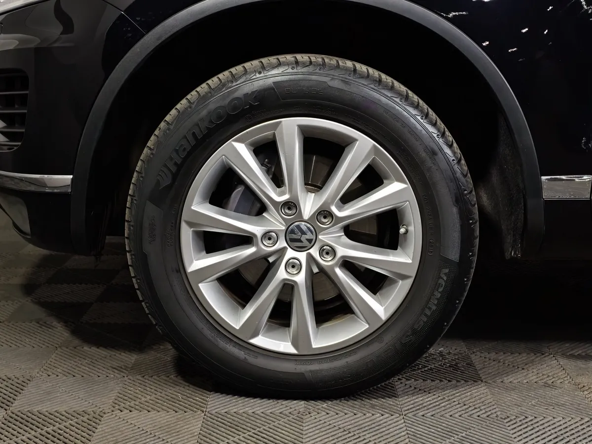Volkswagen Touareg 2.0 TSI Tiptronic 4Motion (249 л.с.) Exclusive Черный в АВИЛОН. Слайд №9