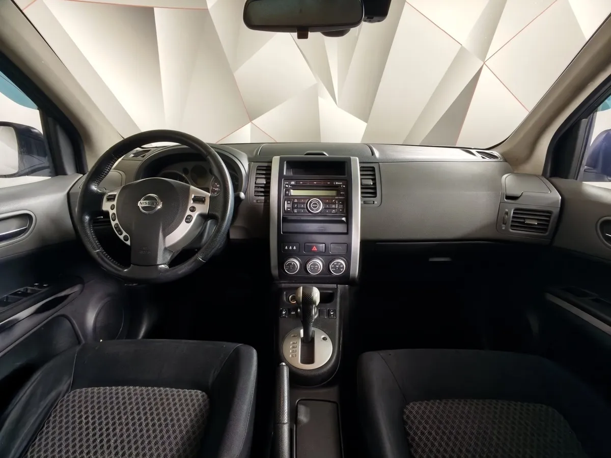 Nissan X-Trail 2.0 CVT AWD (141 л.с.) Серебристый в АВИЛОН. Слайд №12