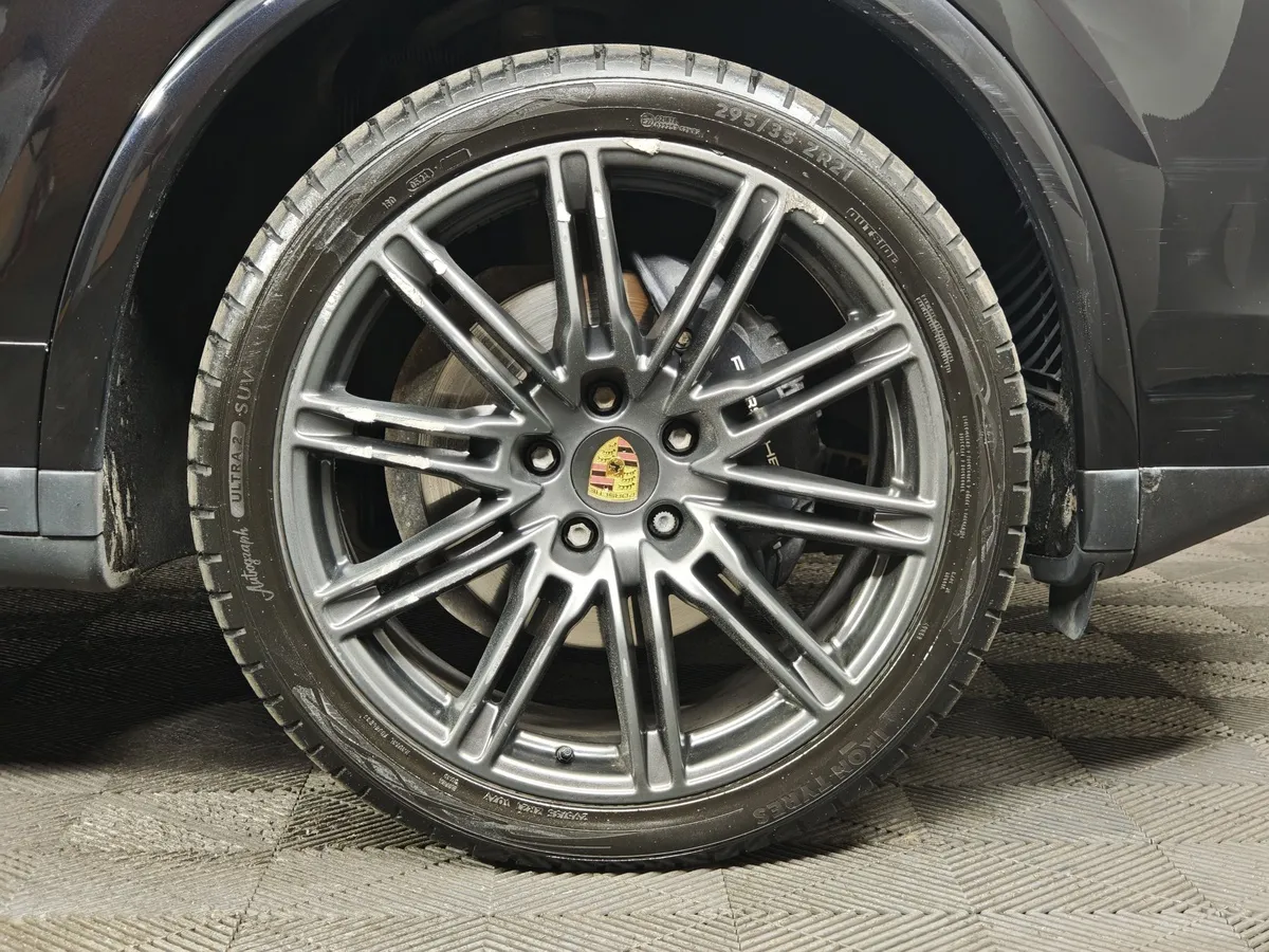 Porsche Cayenne Diesel 3.0 Tiptronic S AWD (245 л.с.) Черный в АВИЛОН. Слайд №9