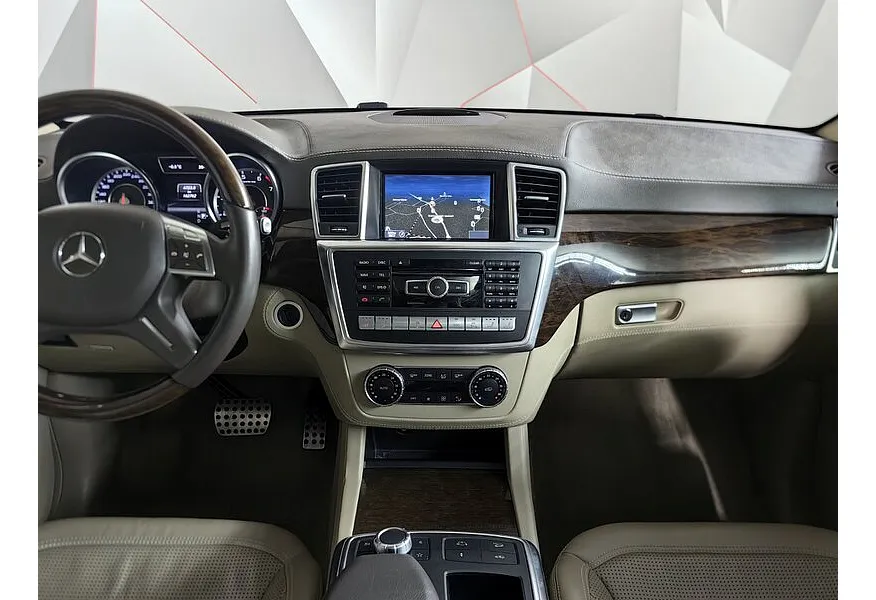 Mercedes-Benz M-Класс ML 63 AMG Speedshift Plus 7G-Tronic (525 л.с.) Черный в АВИЛОН. Слайд №13