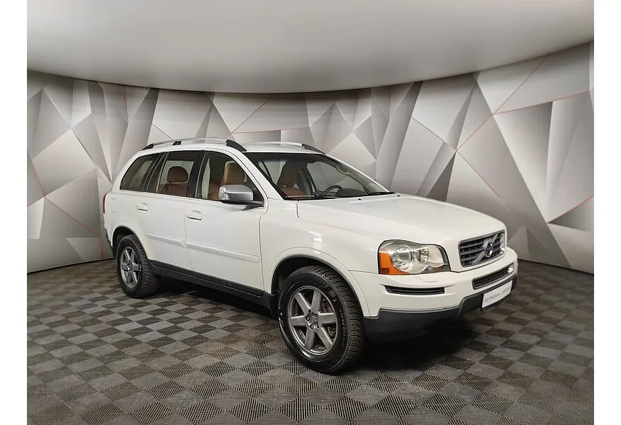 Volvo XC90 2.5 T5 Geartronic AWD (5 мест) (210 л.с.) Белый в АВИЛОН. Слайд №3