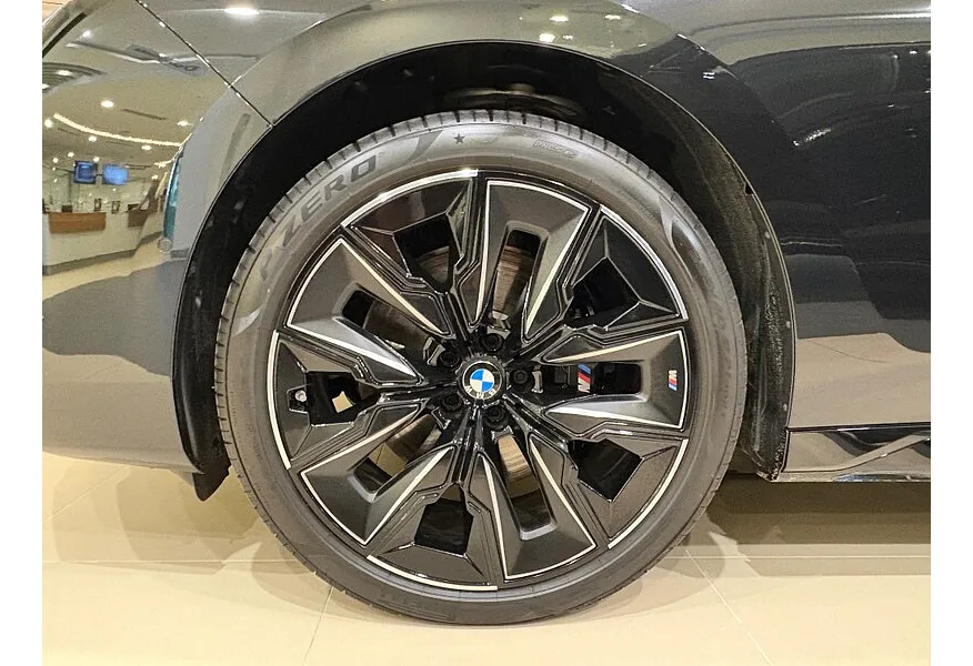 АВИЛОН - BMW 7 серия 740d xDrive Steptronic (286 л.с.) Черный - slide 10