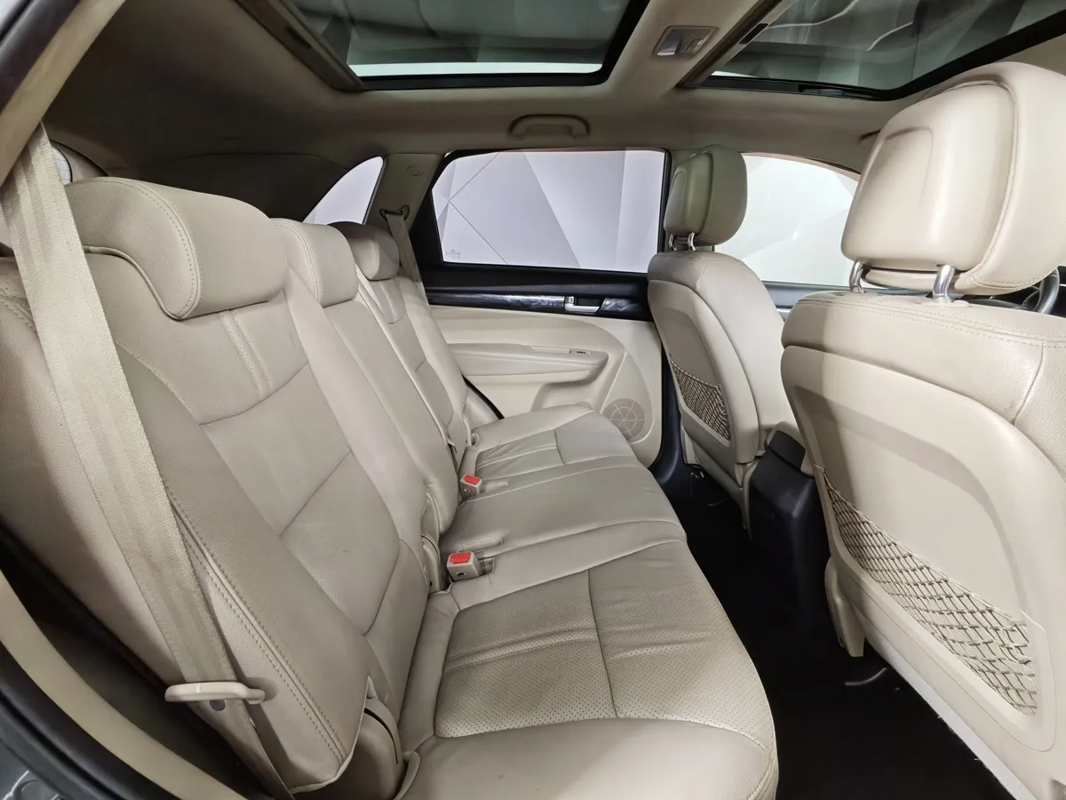 Kia Sorento 2.2 CRDi AT AWD (200 л.с.) Серый в АВИЛОН. Слайд №14