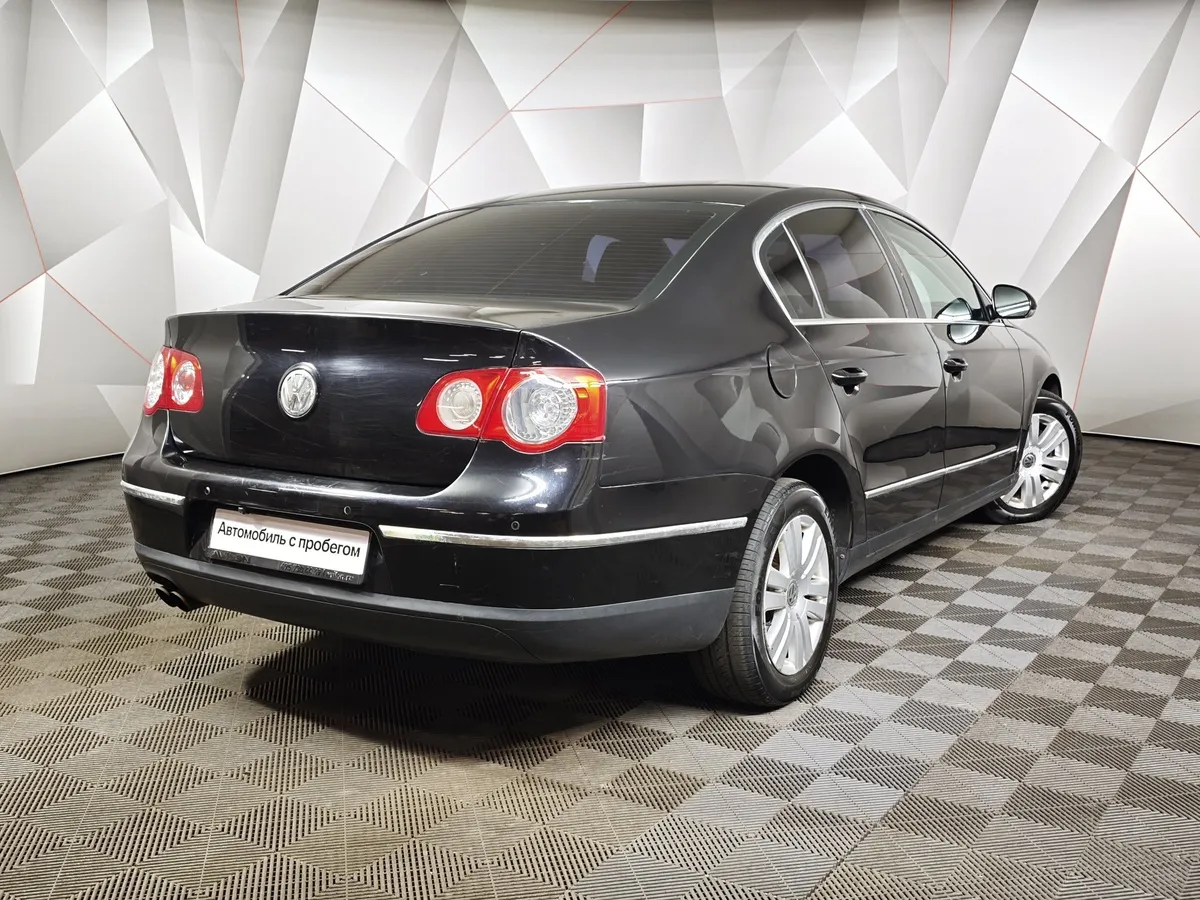 Volkswagen Passat 1.8 TSI DSG (152 л.с.) Черный в АВИЛОН. Слайд №2
