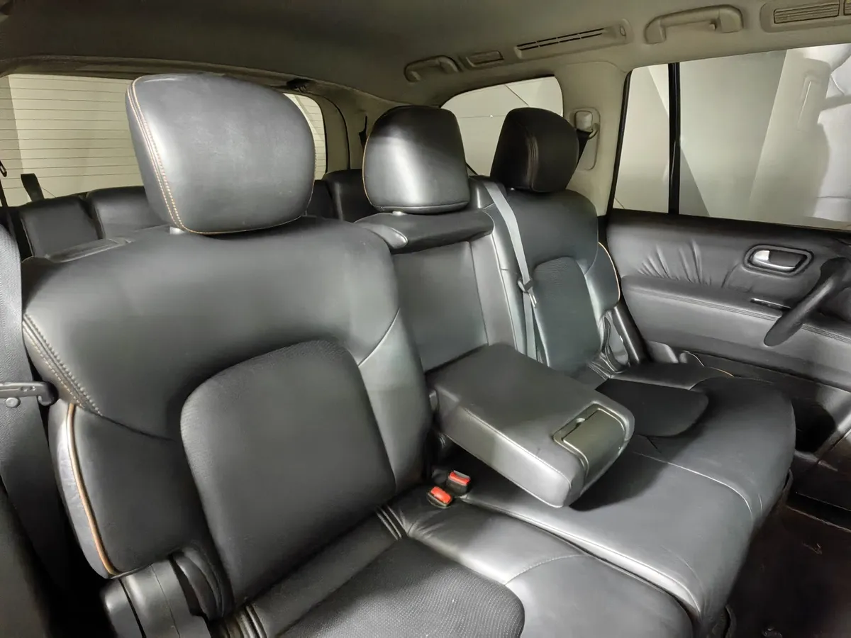 Nissan Patrol 5.6 AT 4WD (405 л.с.) Черный в АВИЛОН. Слайд №17