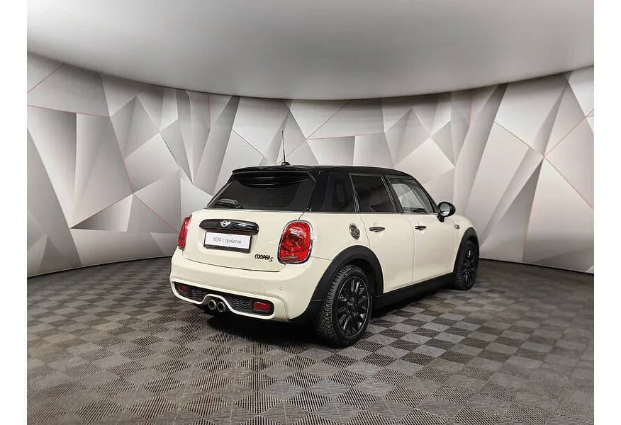 Mini 5 дверей 2.0 AT (192 л.с.) Белый в АВИЛОН. Слайд №2