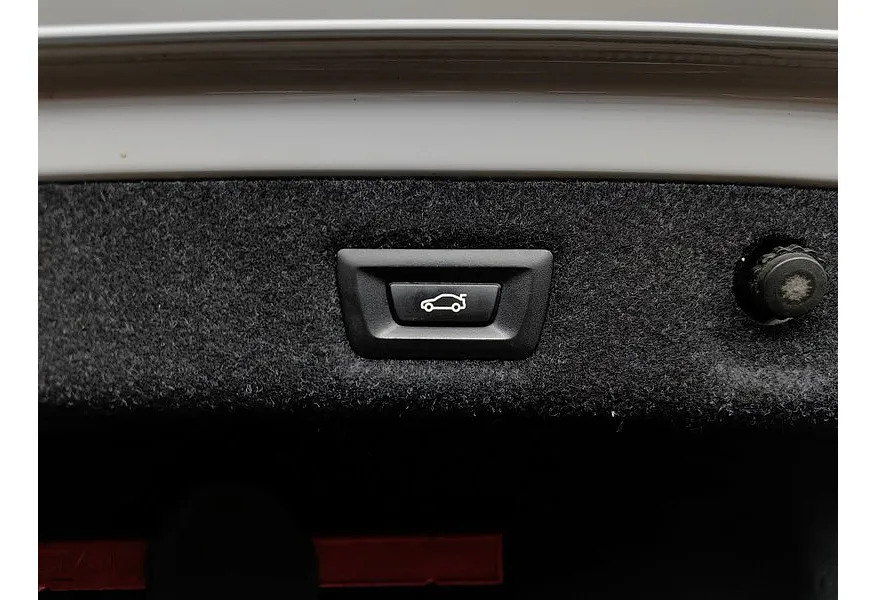 BMW 5 серия 530i xDrive Steptronic (249 л.с.) Белый в АВИЛОН. Слайд №17