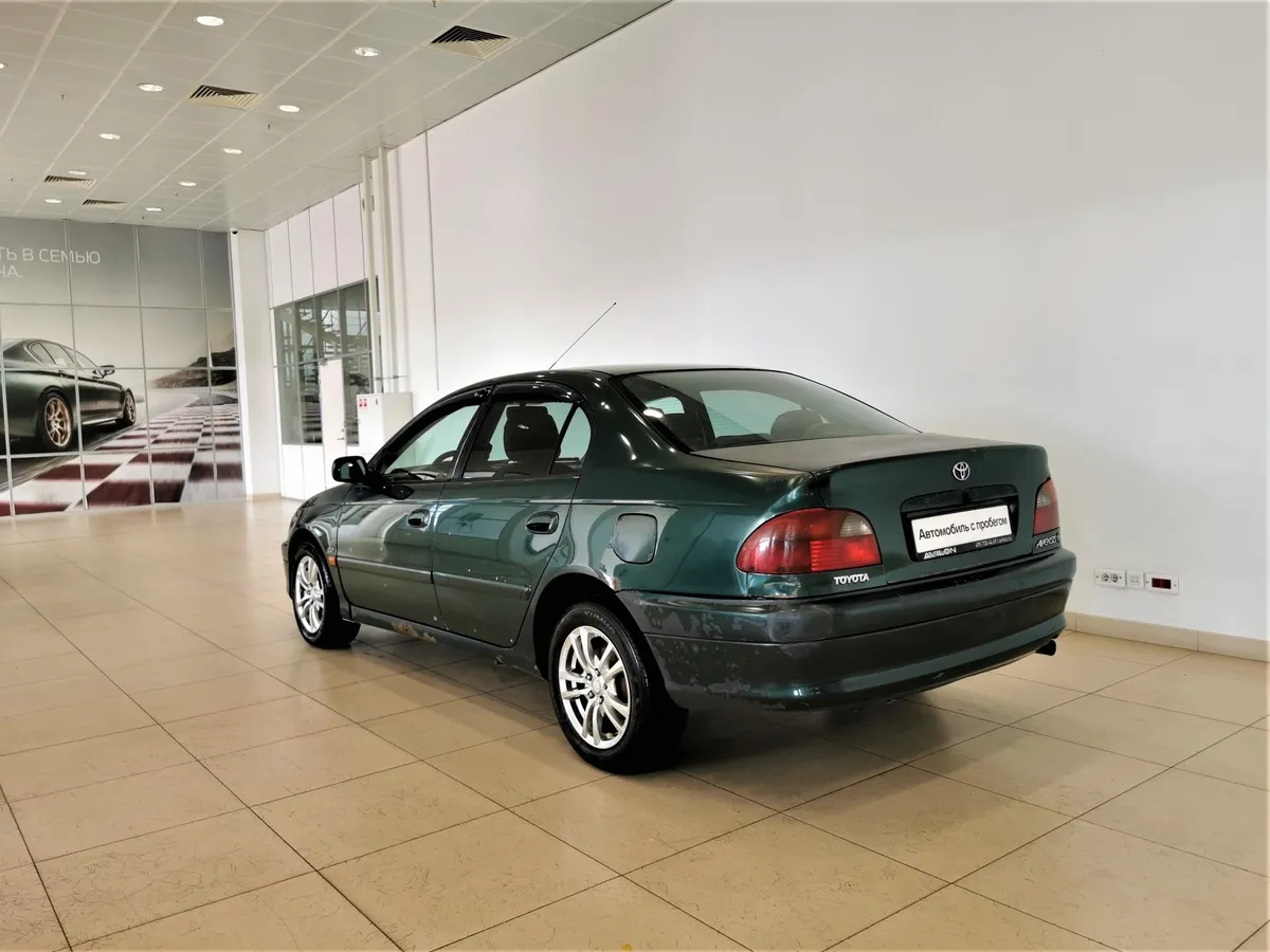Toyota Avensis 2.0 MT (128 л.с.) Зеленый в АВИЛОН. Слайд №4