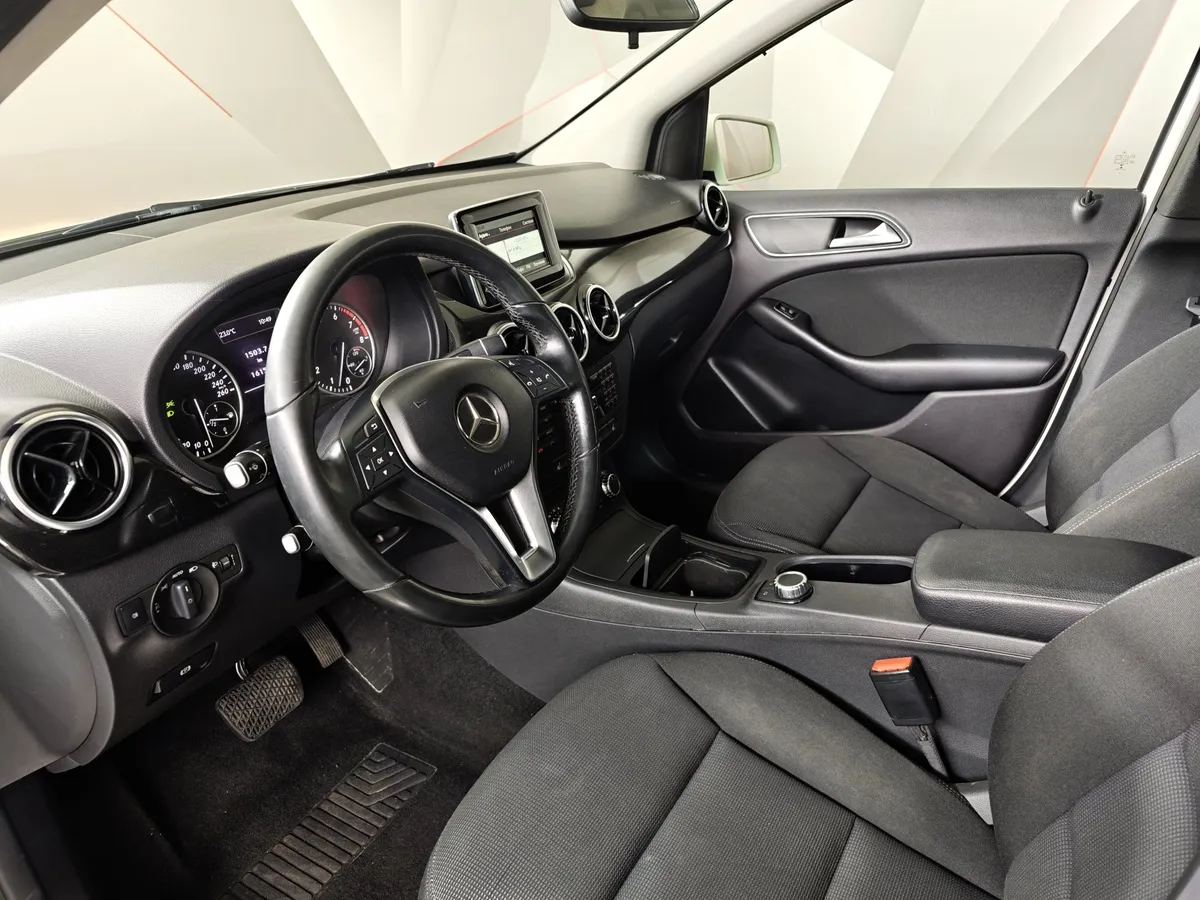 Mercedes-Benz B-Класс B 180 7G-DCT (122 л.с.) Белый в АВИЛОН. Слайд №19