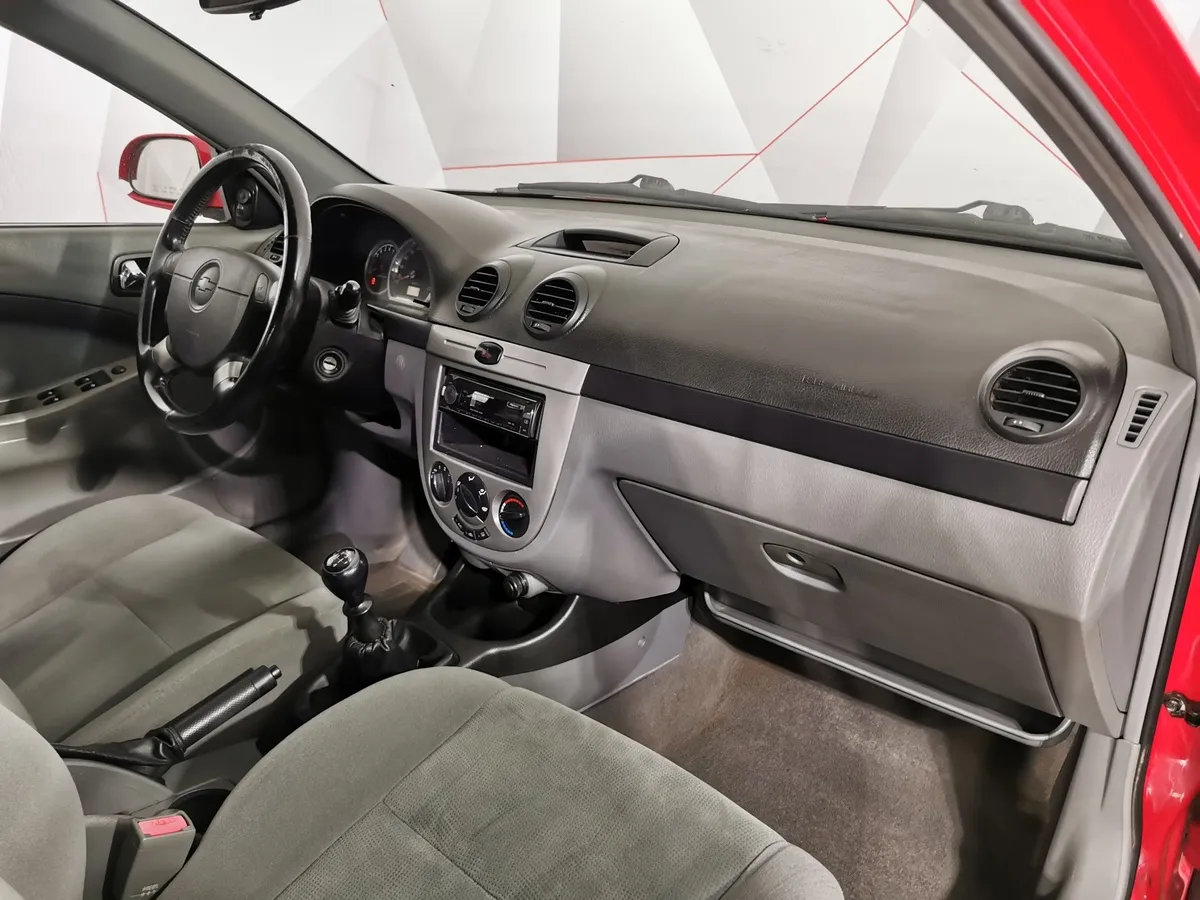 Chevrolet Lacetti 1.6 MT (109 л.с.) Красный в АВИЛОН. Слайд №11