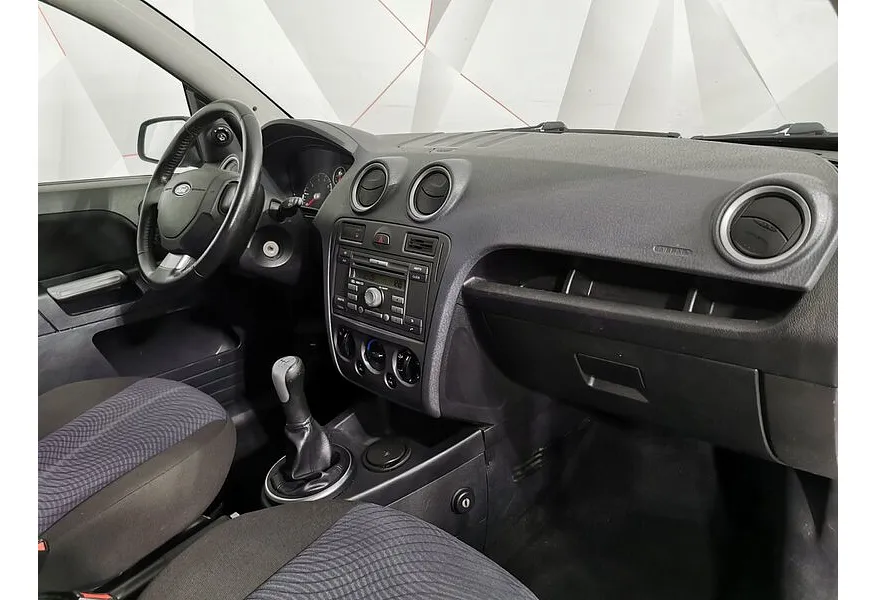 Ford Fusion 1.6 MT (100 л.с.) Elegance Серебристый в АВИЛОН. Слайд №12