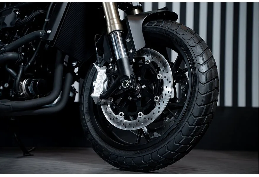 Benelli Leoncino 800 754 см³ (76 л.с.) (76) 754 Зеленый в АВИЛОН. Слайд №10