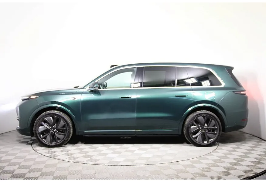 Li Auto L9 1.5 AT 4WD (449 л.с.) Ultra Зеленый в АВИЛОН. Слайд №2