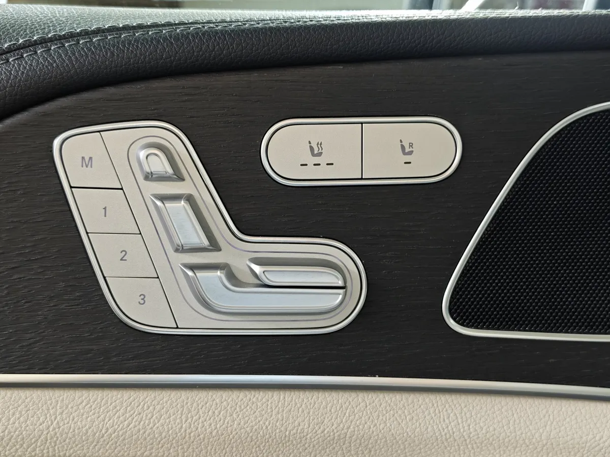 Mercedes-Benz GLE 300 d 4MATIC 9G-TRONIC (245 л.с.) Sport Черный в АВИЛОН. Слайд №20