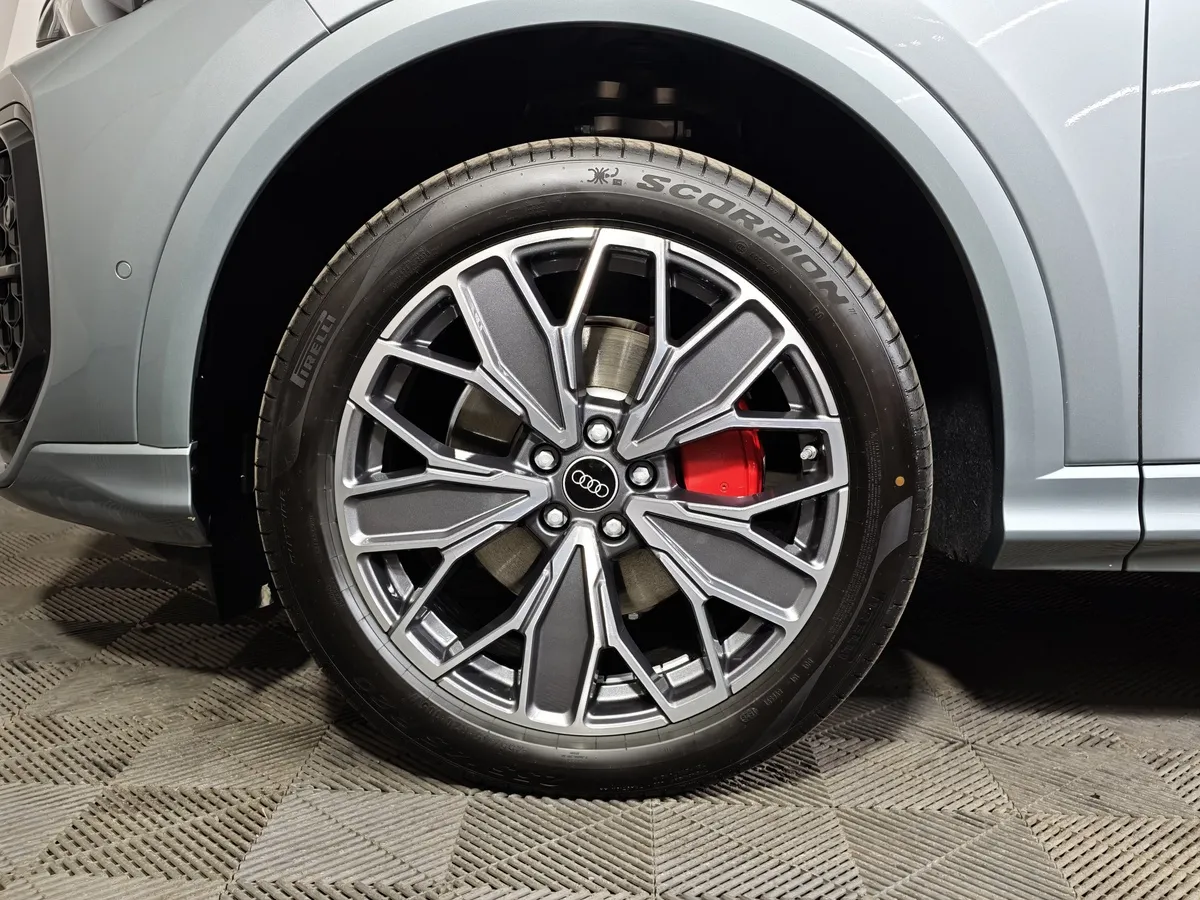 Audi Q5 L 2.0 40 TFSI S tronic quattro (272 л.с.) Серый в АВИЛОН. Слайд №9