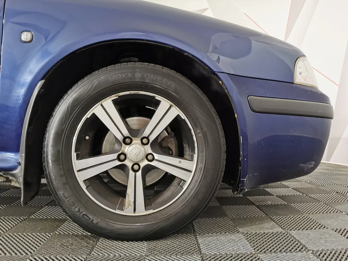 Skoda Octavia 1.6 MPI MT (102 л.с.) Синий в АВИЛОН. Слайд №9