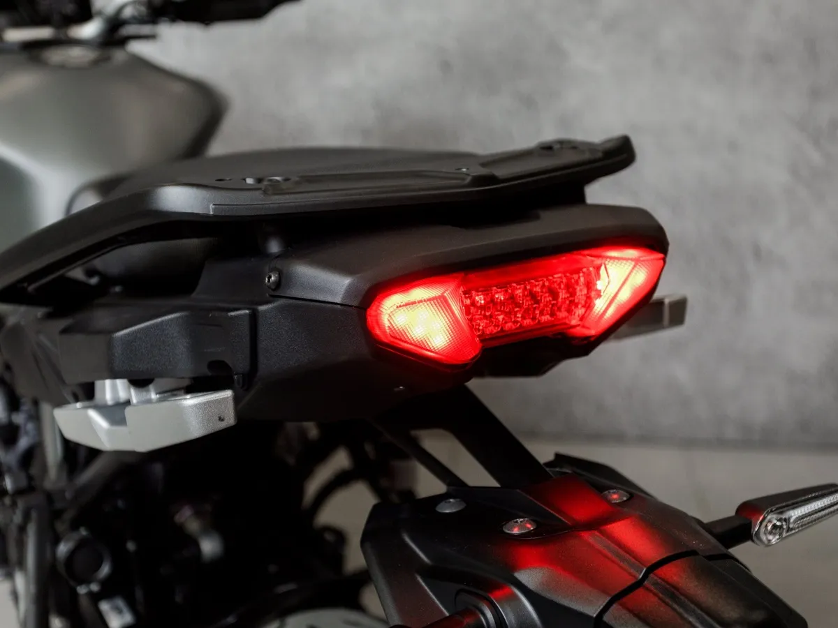 Yamaha Tracer 900 847 см³ (115 л.с.) (115) 847 Серый в АВИЛОН. Слайд №10